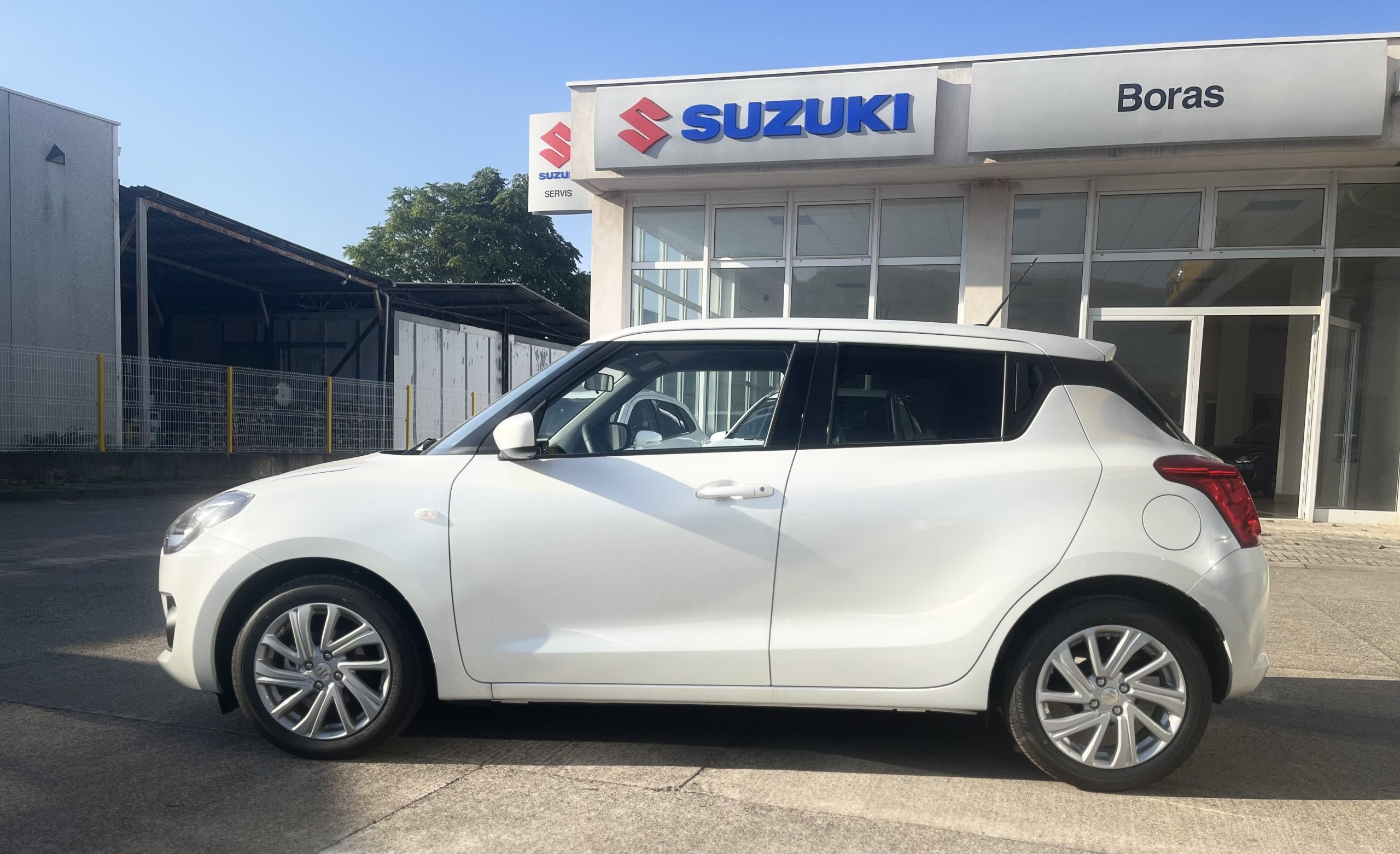 Suzuki Swift Automatik CVT Premium